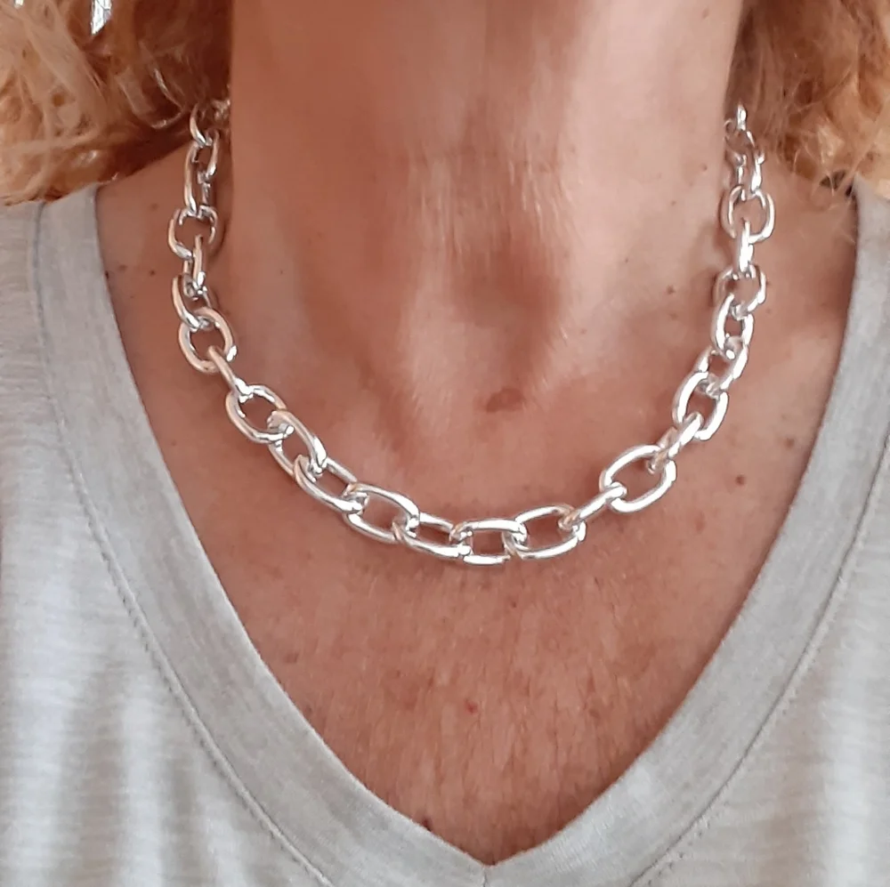 Necklace fashion choker